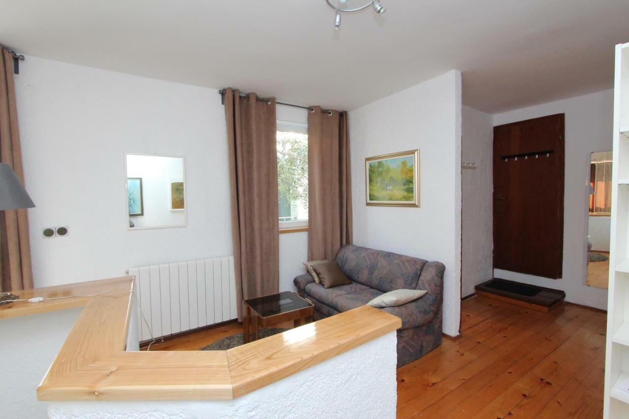 Apartment Marjanovic ロヴィニ エクステリア 写真