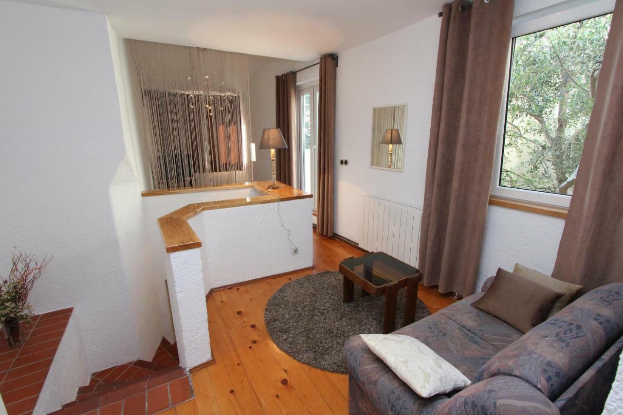 Apartment Marjanovic ロヴィニ エクステリア 写真